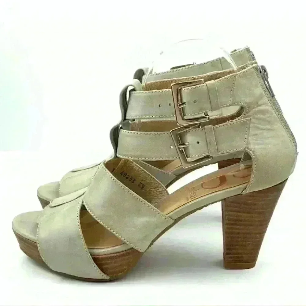 Gadea womens heels size 9 beige leather strappy chunky platforms